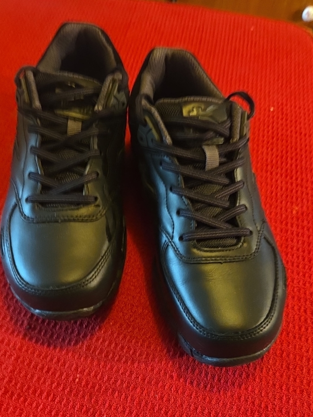KURU Kinetic Anti Slip All Day Comfort Work Shoe 8.5 Wide